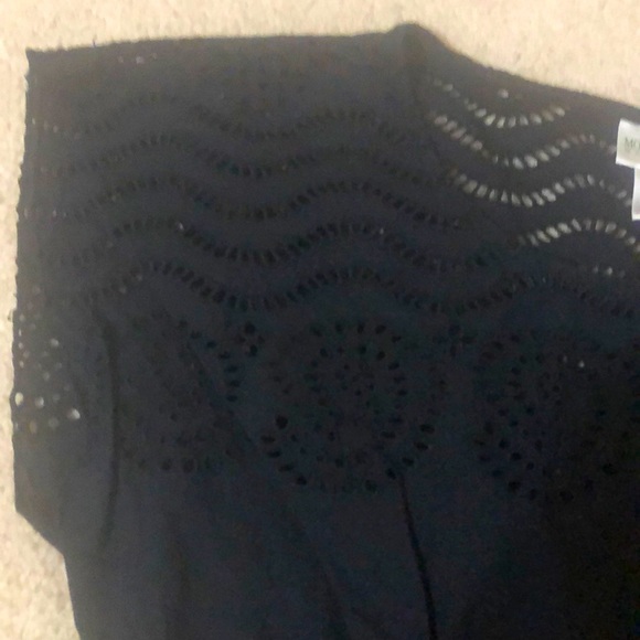 Black lace maternity blouse. - Picture 2 of 2